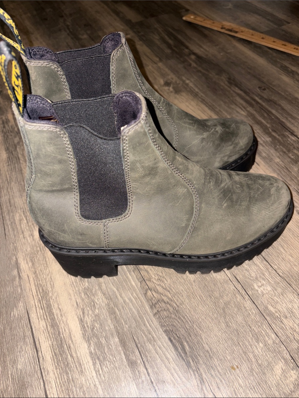 Doc Martens ROMETTY WOMEN'S
MOLDOVA LEATHER PLATFORM CHELSEA BOOT size 8 new - Picture 8 of 11